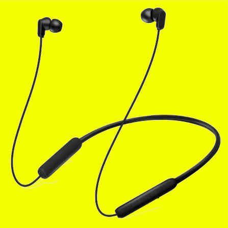 Auriculares Bluetooth baratos.