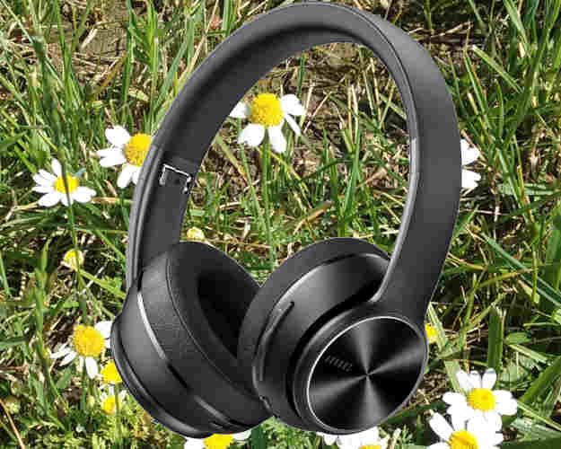 Auriculares Bluetooth baratos.